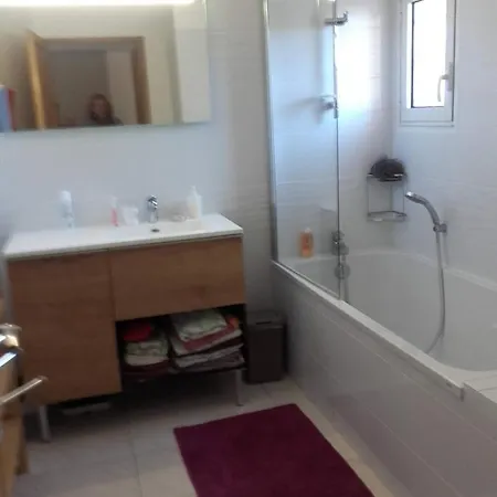 Appartamento Le Calme Au Coeur De La Nîmes