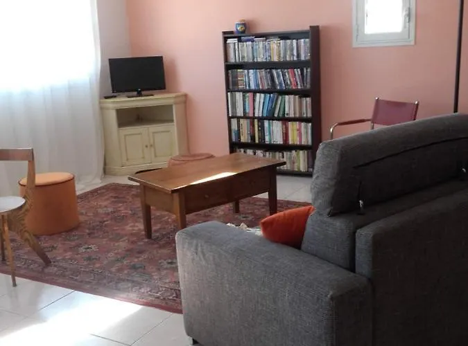 Apartment Le Calme Au Coeur De La Nimes